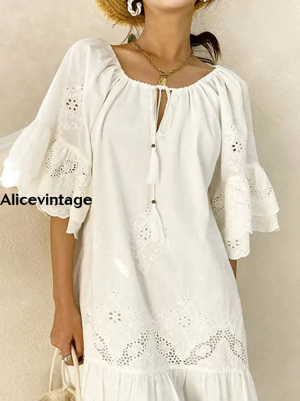 Women’s Vintage White Lace Pullover Mini Dress